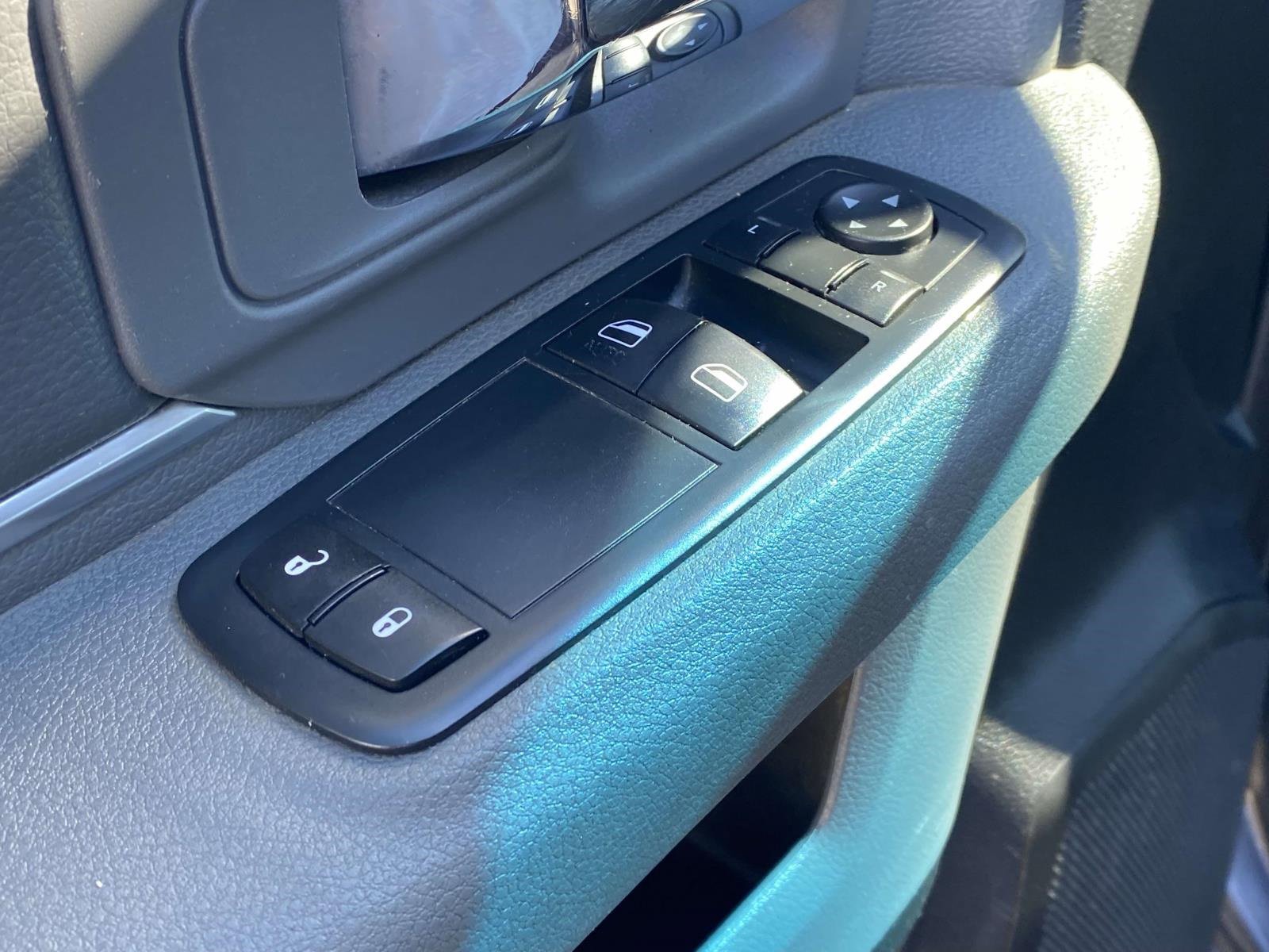 Used 2017 RAM 1500 Express image 13
