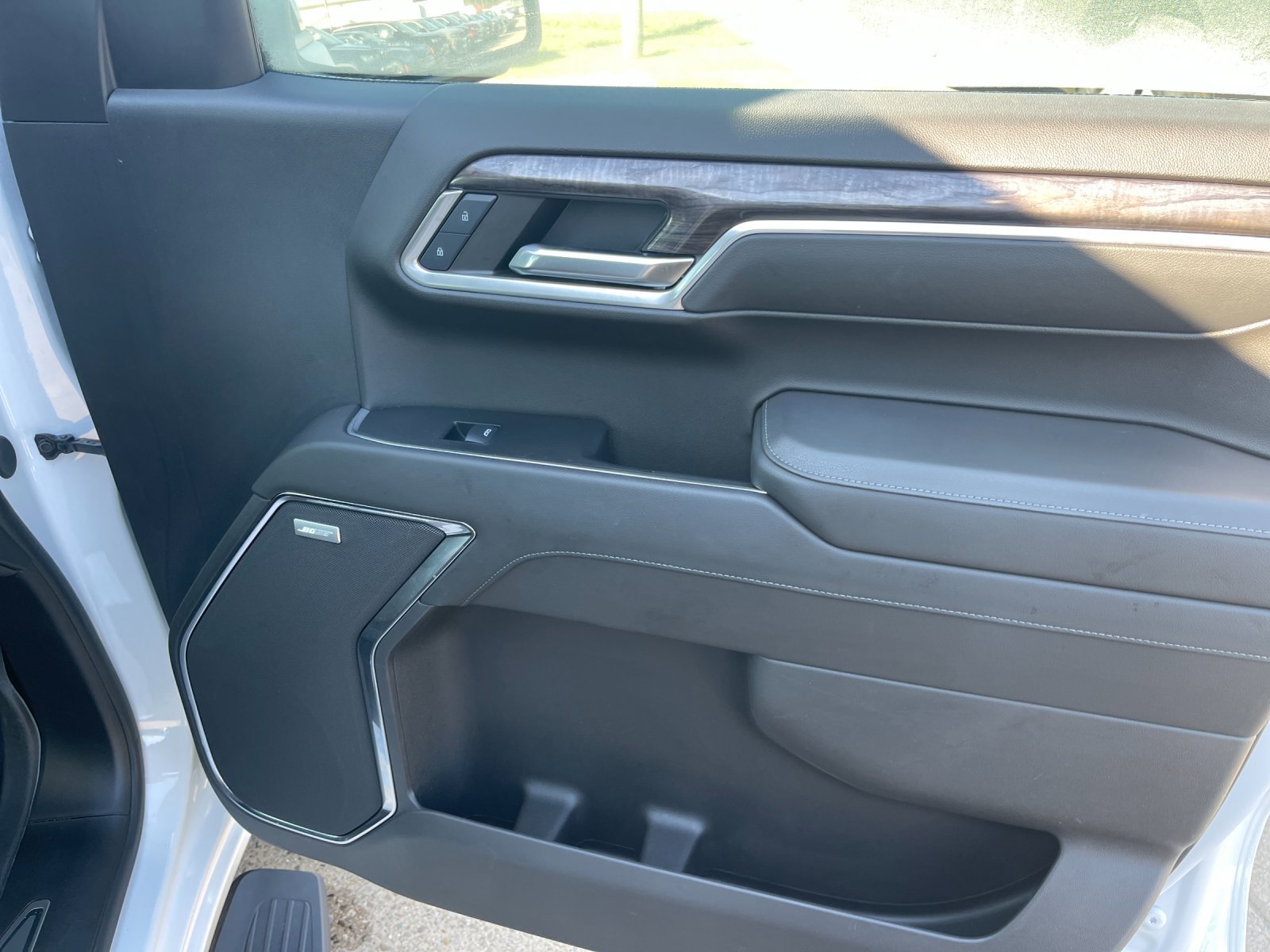 Used 2024 Chevrolet Silverado 1500 LTZ AWD/4WD image 19