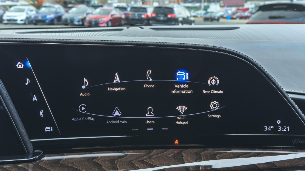 Used 2022 Cadillac Escalade ESV Sport Platinum w/ Heavy-Duty Trailer Package image 60