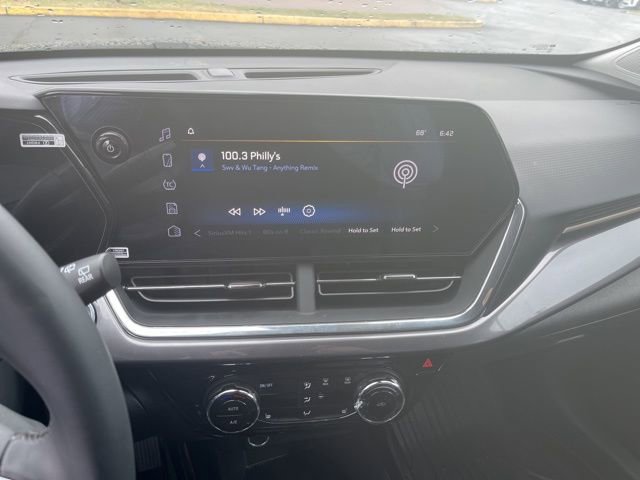 Used 2025 Chevrolet Trax ACTIV w/ Driver Confidence Package image 6