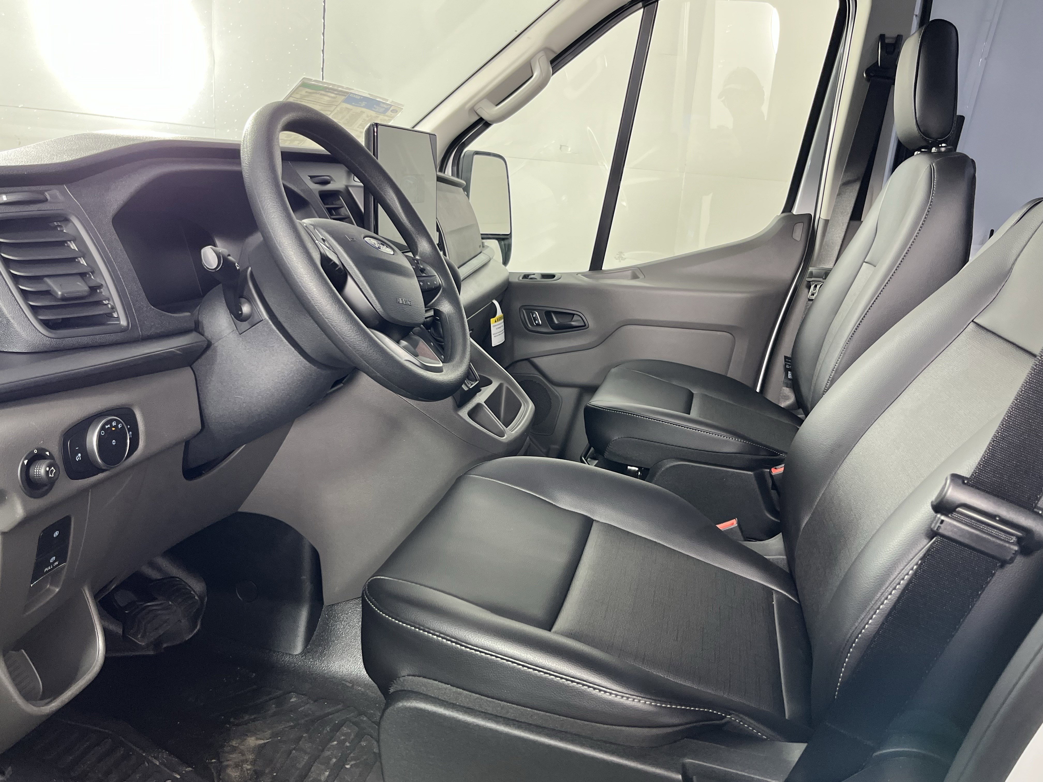 New 2026 Ford Transit 250 148 Medium Roof Extended AWD image 10