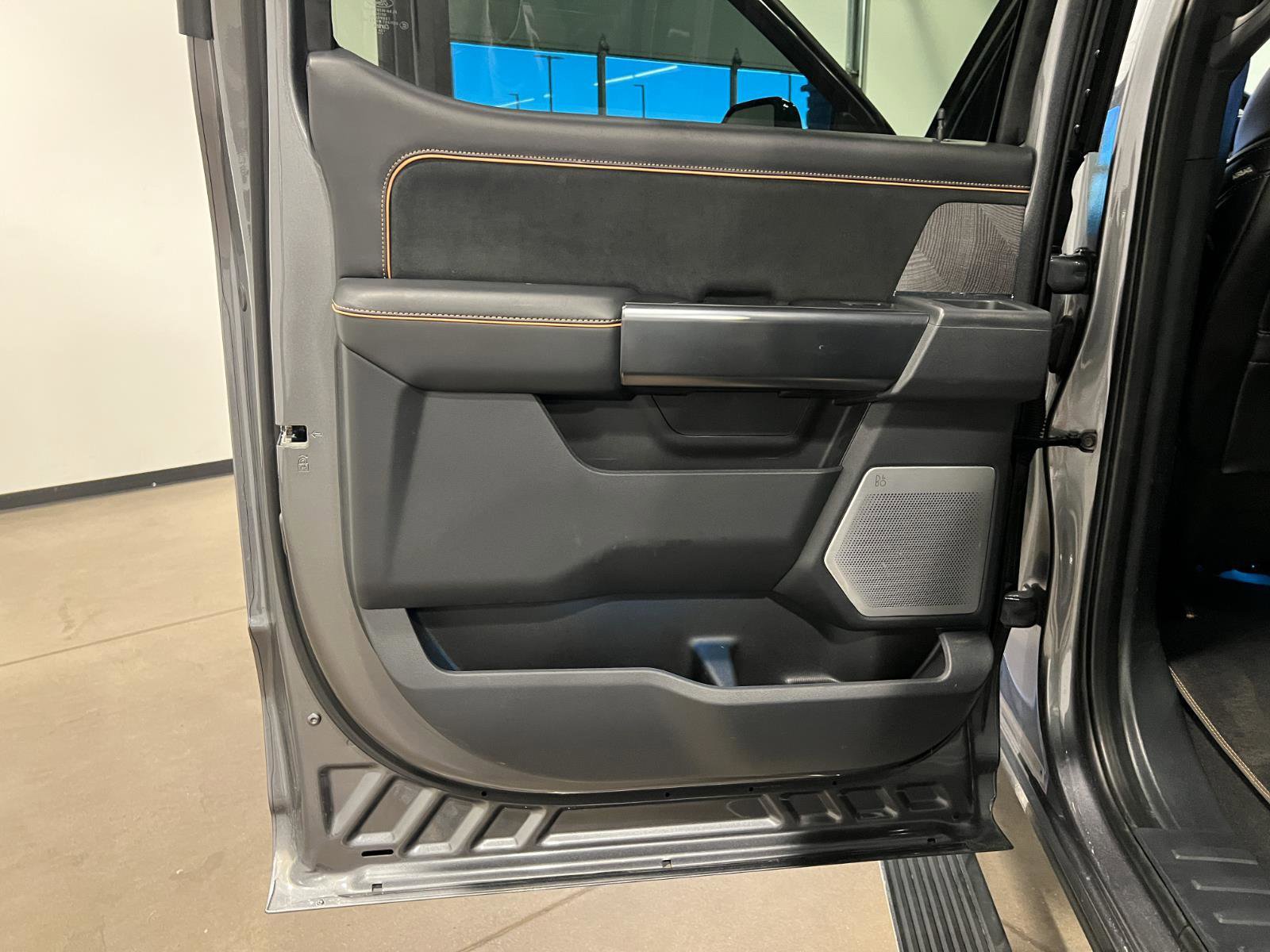 Used 2024 Ford F250 Platinum image 31