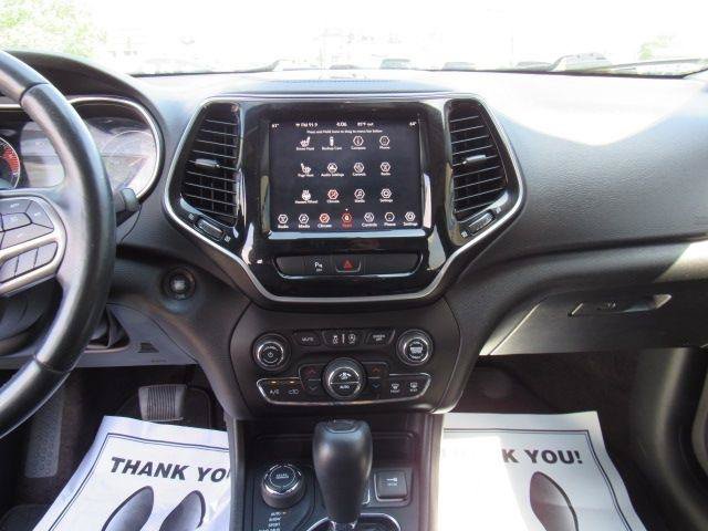 Used 2019 Jeep Cherokee Limited AWD/4WD image 22