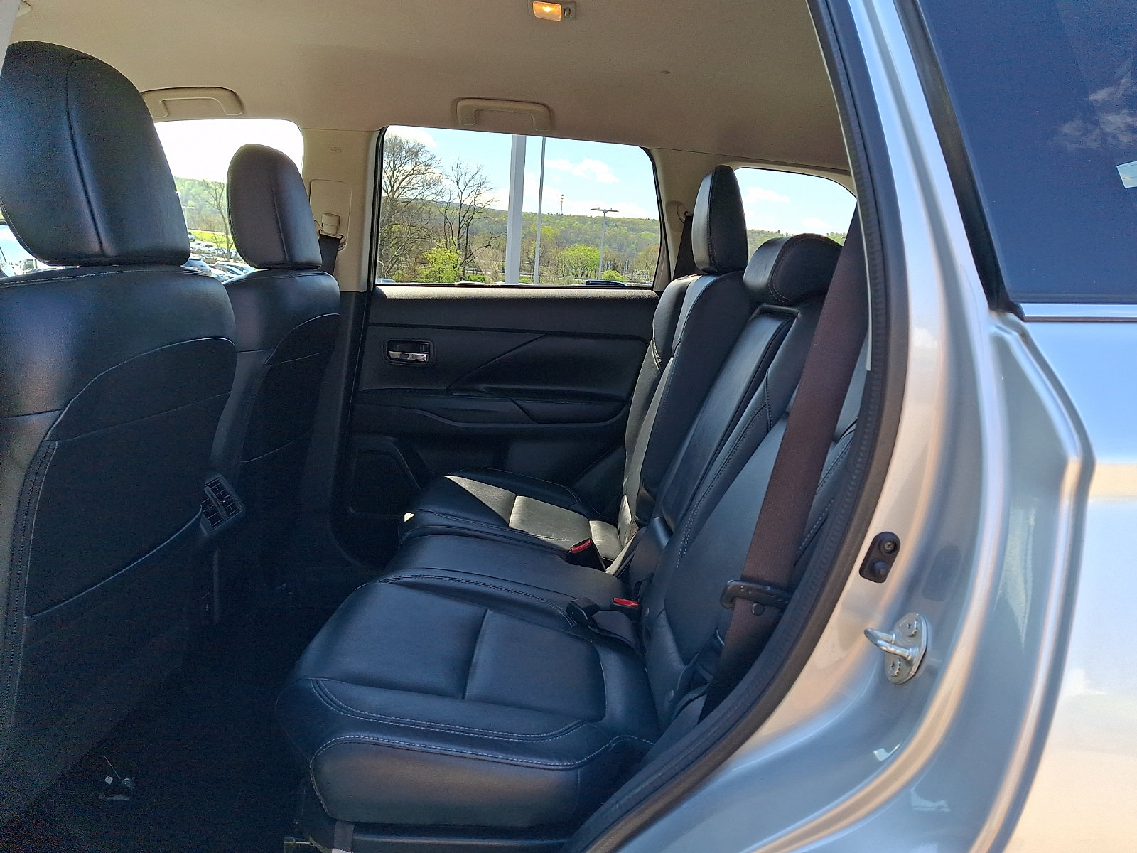 Used 2020 Mitsubishi Outlander ES AWD/4WD image 10