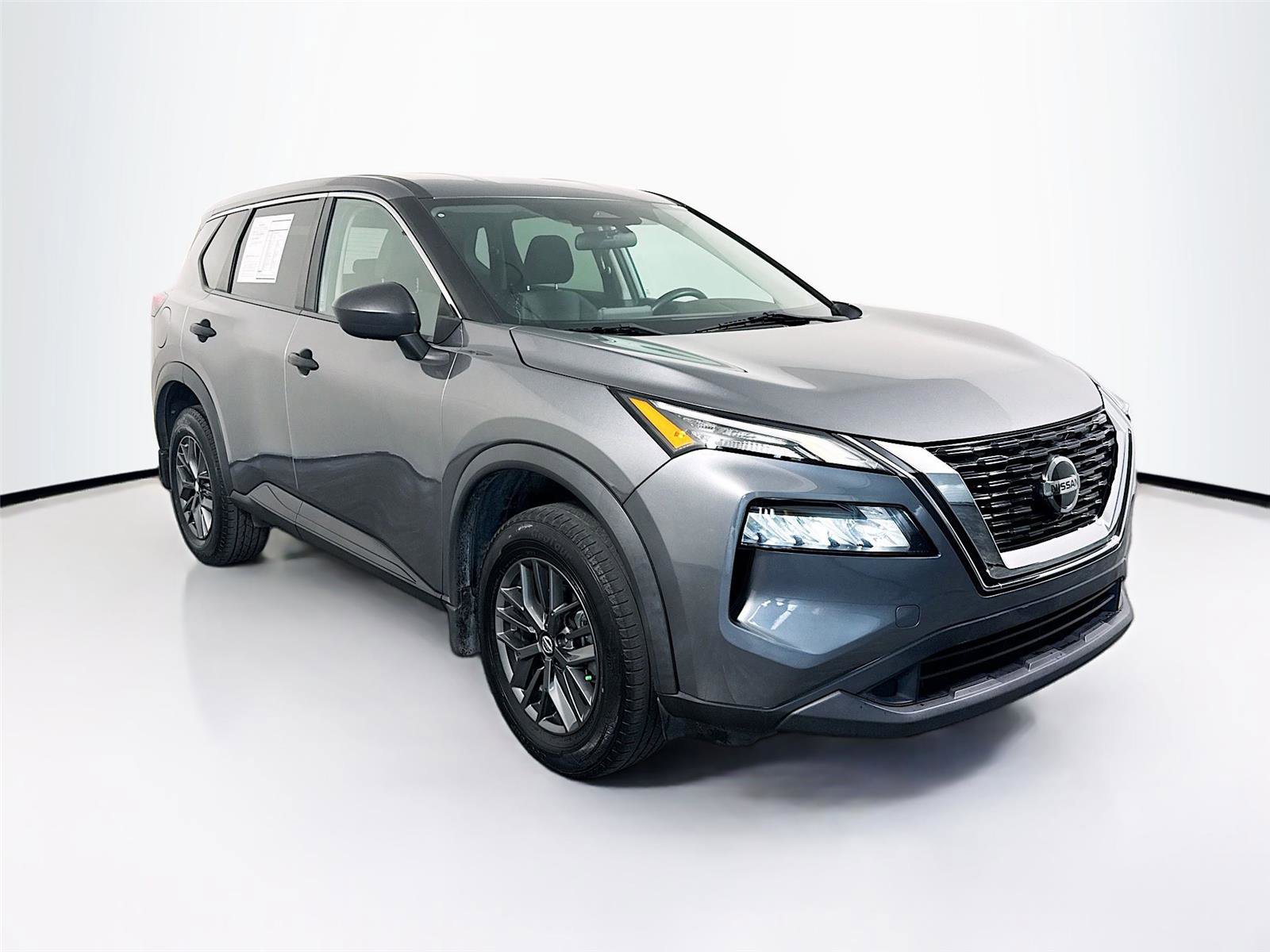 Used 2021 Nissan Rogue S FWD image 35