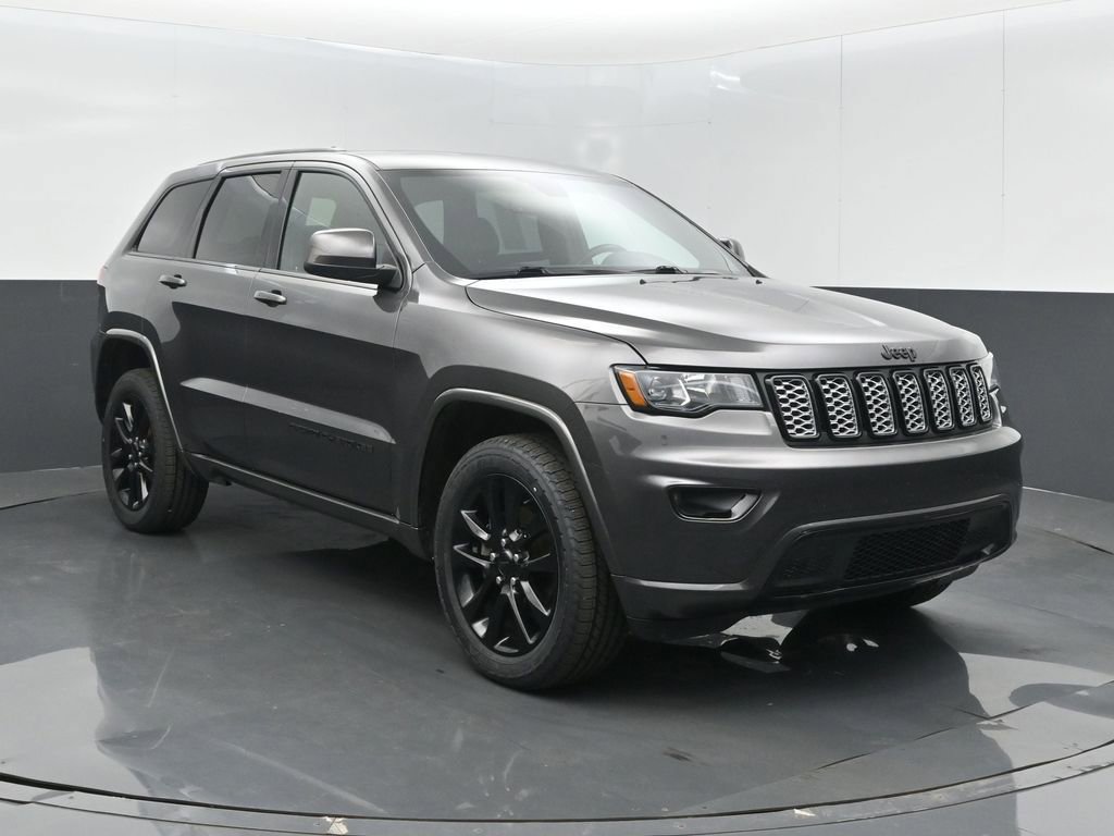 Used 2020 Jeep Grand Cherokee Altitude AWD/4WD image 1