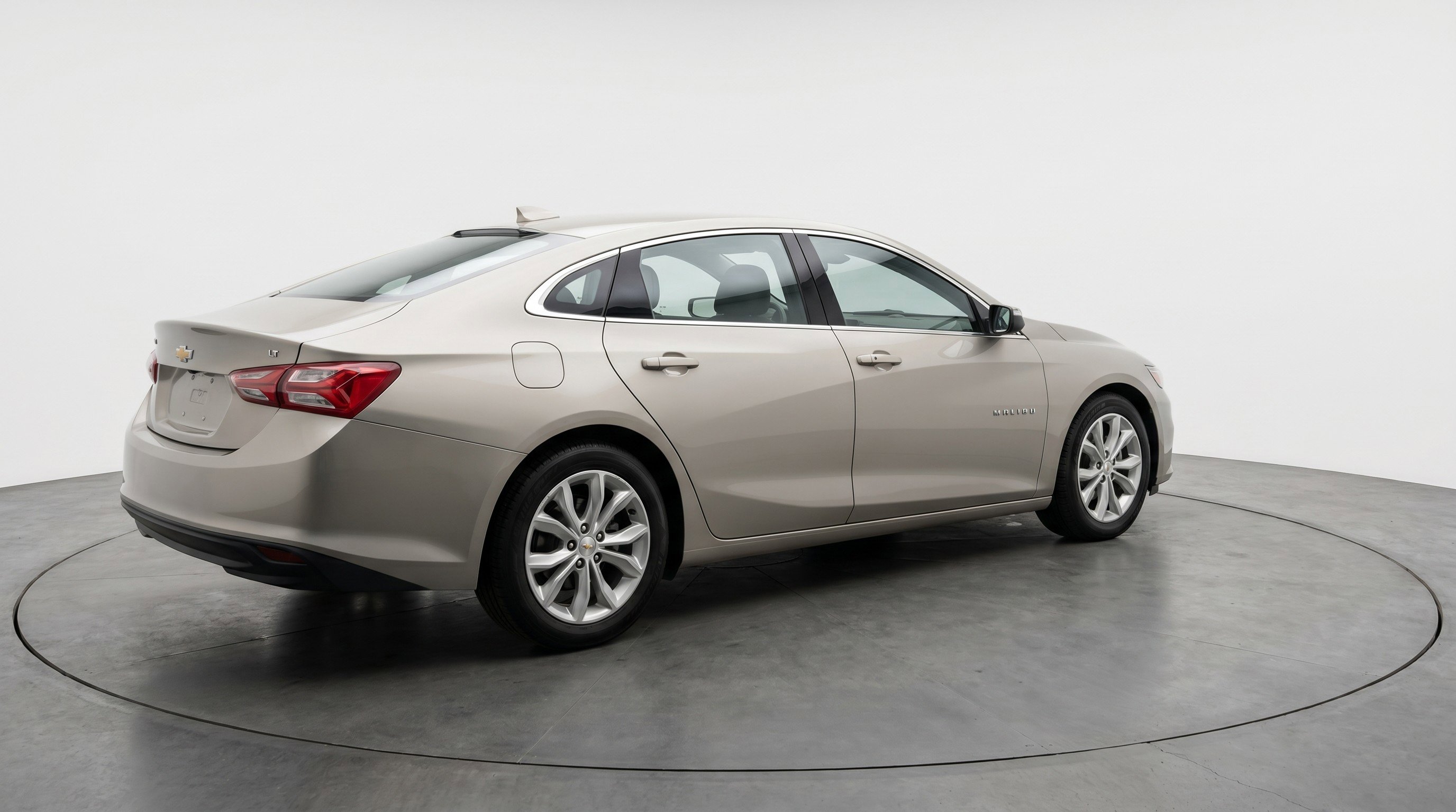 Used 2024 Chevrolet Malibu LT FWD image 9