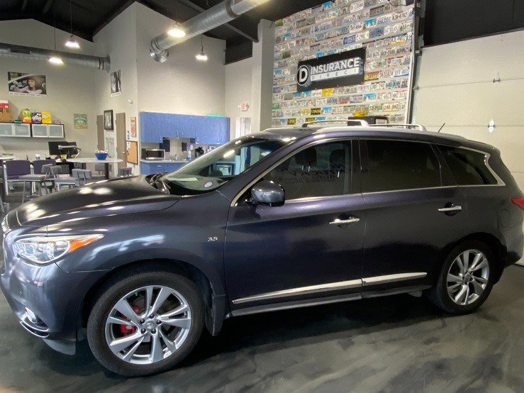 Used 2014 INFINITI QX60 AWD w/ Deluxe Touring Package image 3