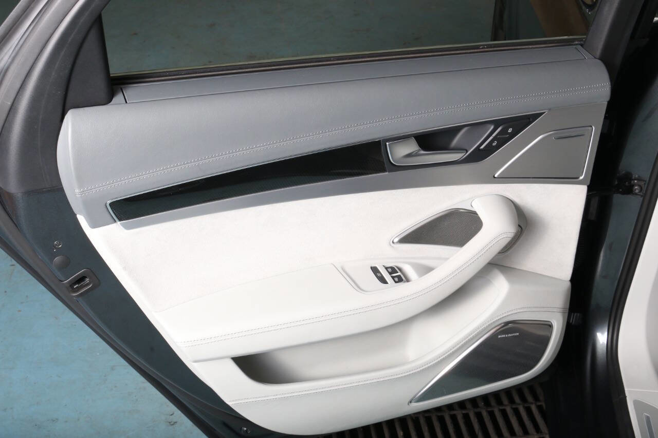 Used 2014 Audi S8 AWD/4WD image 73