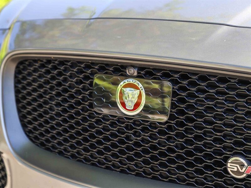 Used 2020 Jaguar F-PACE SVR AWD/4WD image 11
