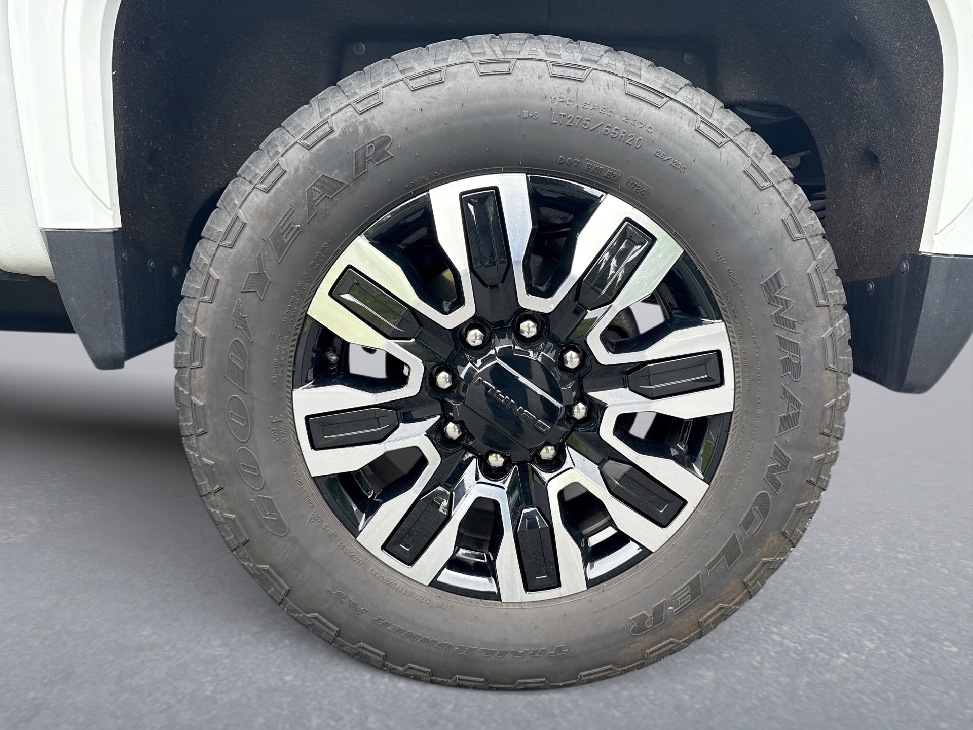 Used 2024 GMC Sierra 3500 Denali Ultimate AWD/4WD image 23