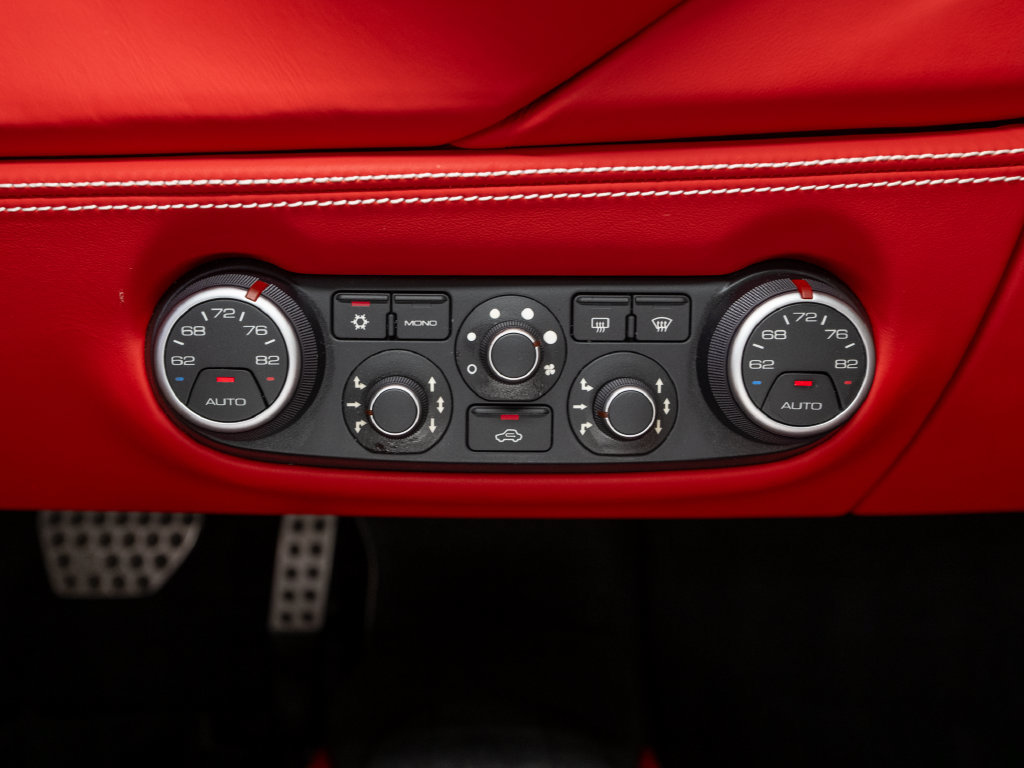 Certified 2018 Ferrari 488 Spider RWD image 30