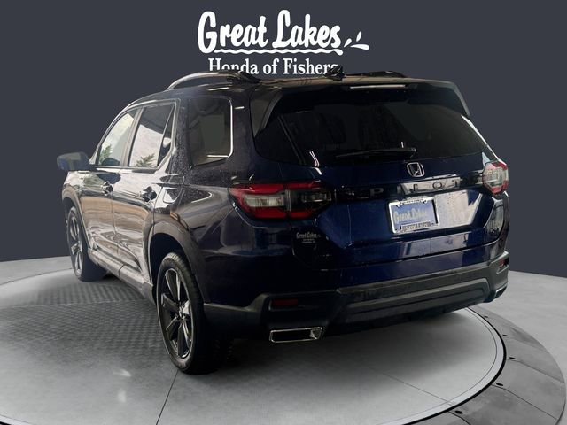 Used 2025 Honda Pilot Sport image 3