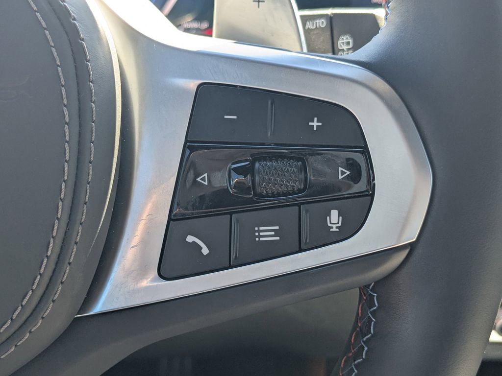 Used 2025 BMW X7 M60i w/ Executive Package image 14