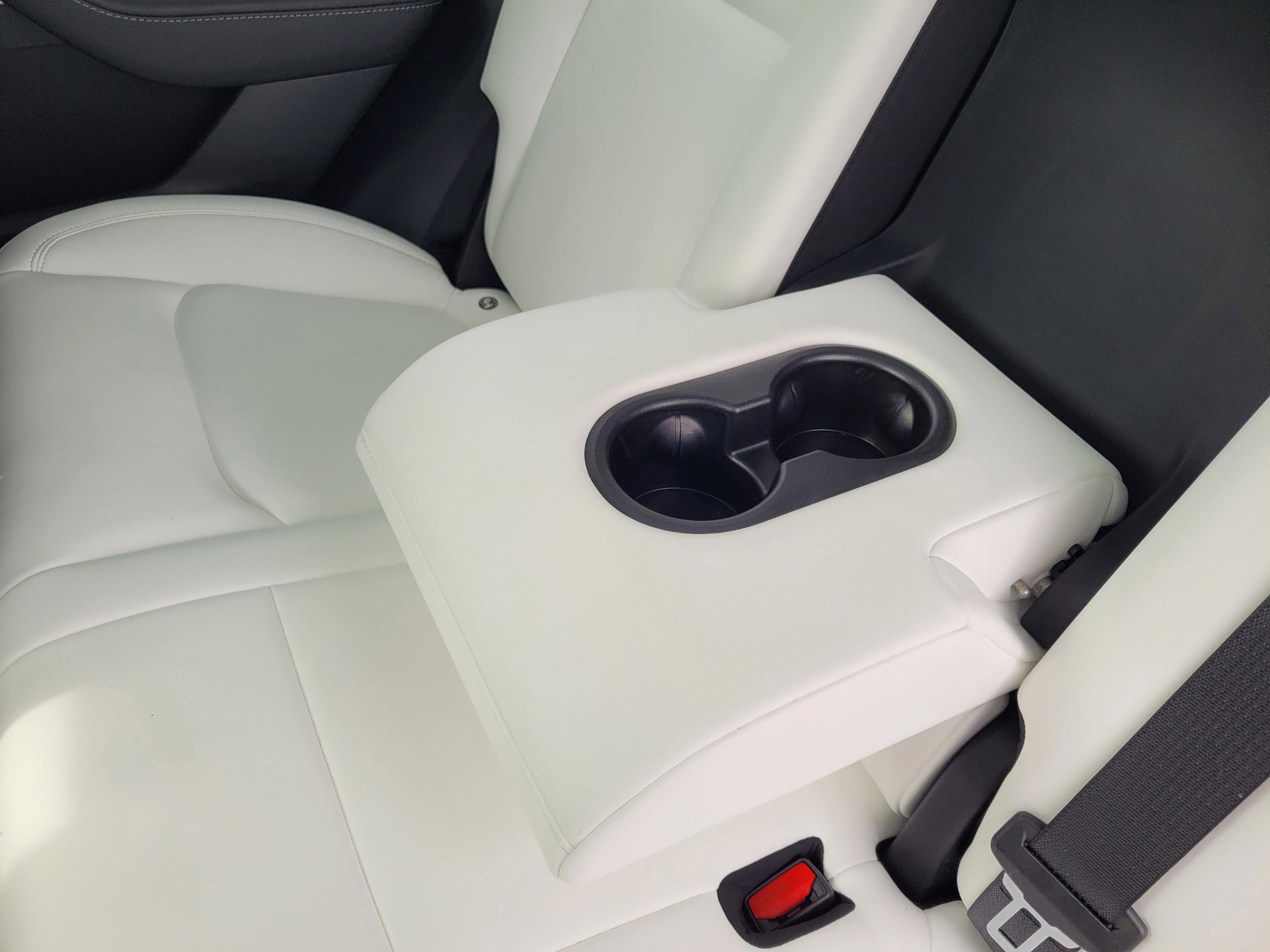 Used 2022 Tesla Model Y Performance image 15