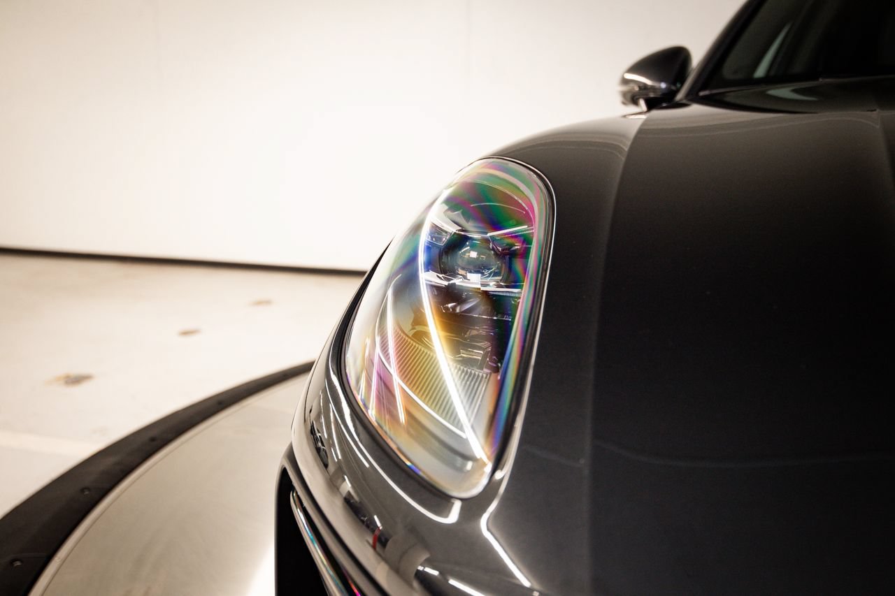 Certified 2024 Porsche Macan S AWD/4WD image 13