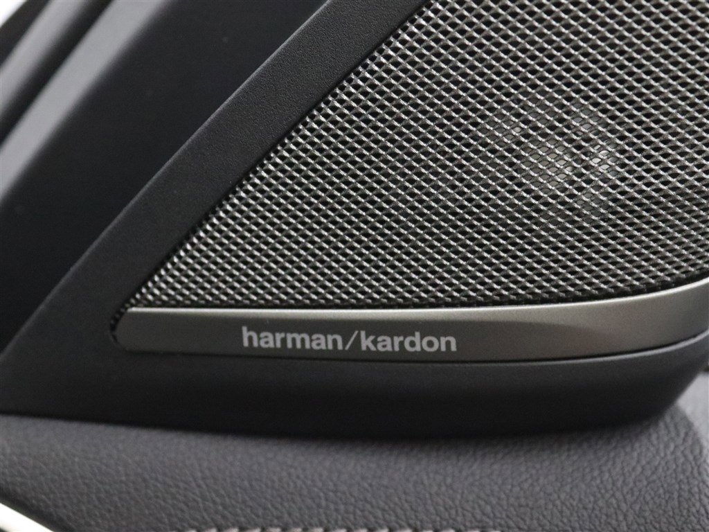 Used 2022 BMW M550i xDrive w/ Executive Package image 26