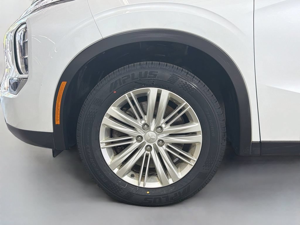 Used 2023 Mitsubishi Outlander ES AWD/4WD image 30