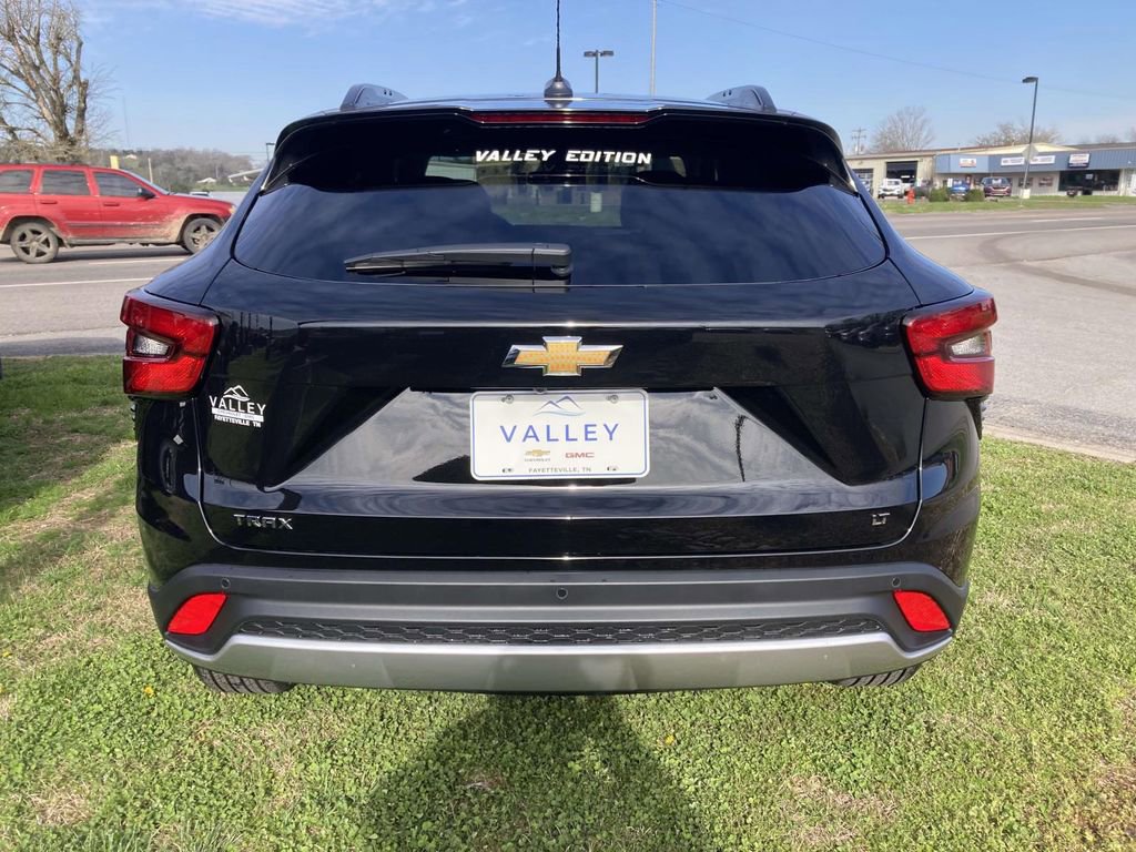 New 2026 Chevrolet Trax LT image 5
