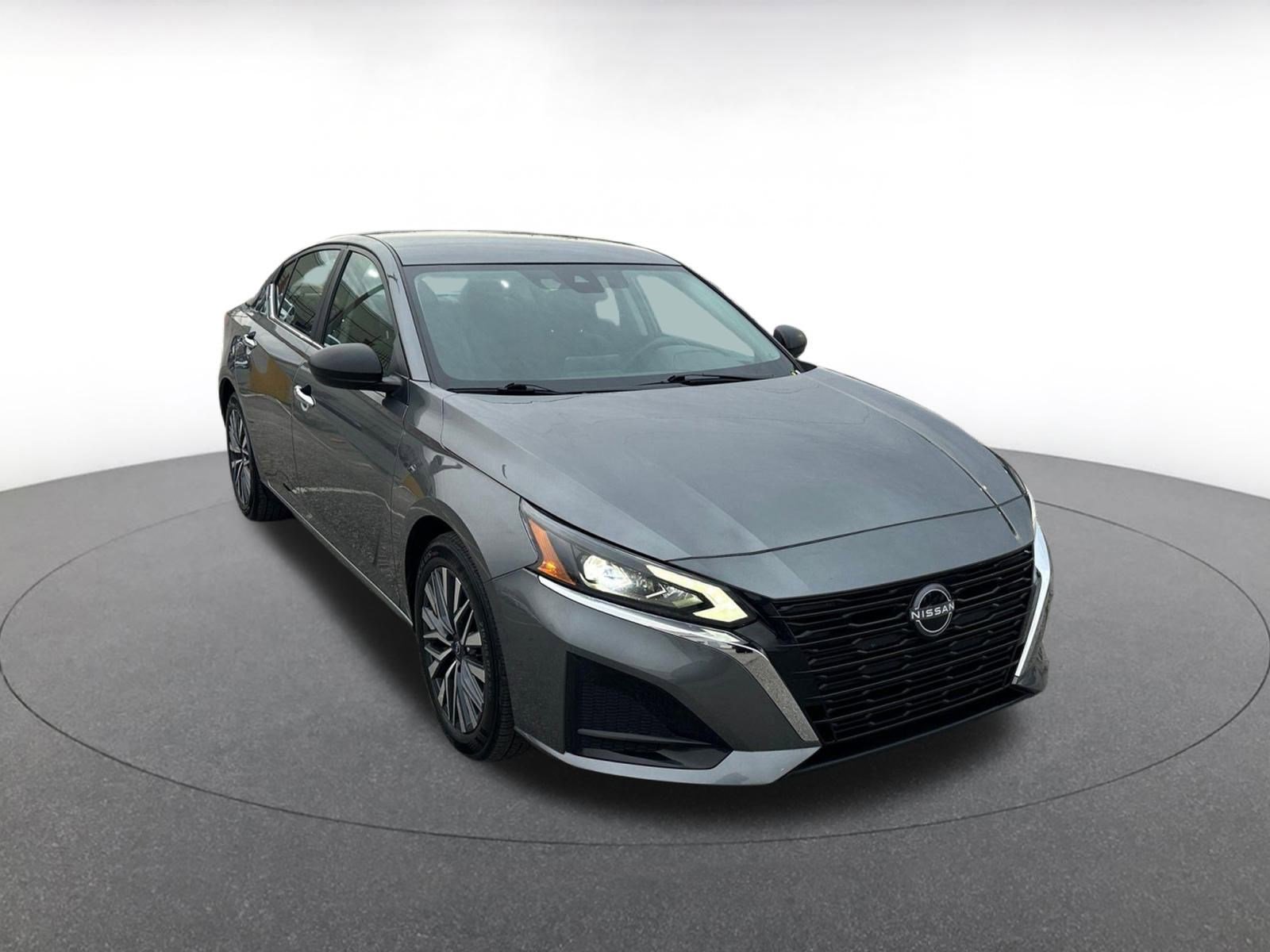 Used 2025 Nissan Altima 2.5 SV