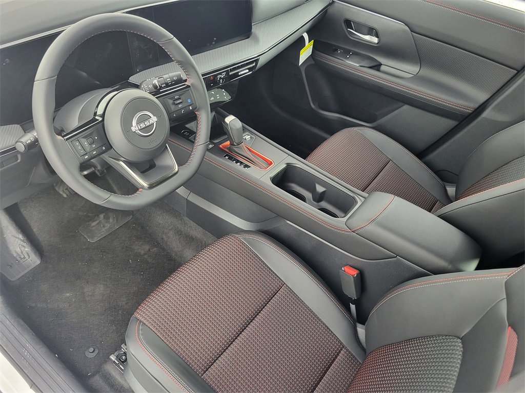 New 2025 Nissan Kicks SR image 9