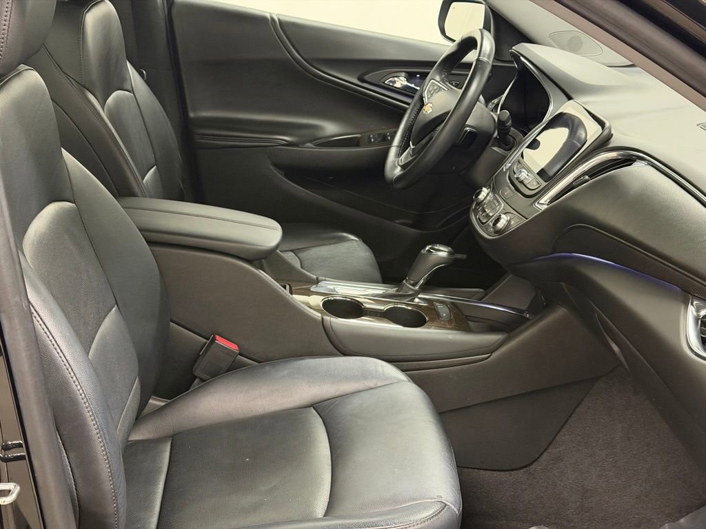 Used 2016 Chevrolet Malibu Premier w/ Driver Confidence Package image 24