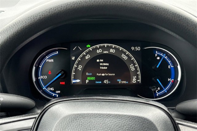 Used 2023 Toyota RAV4 LE image 31