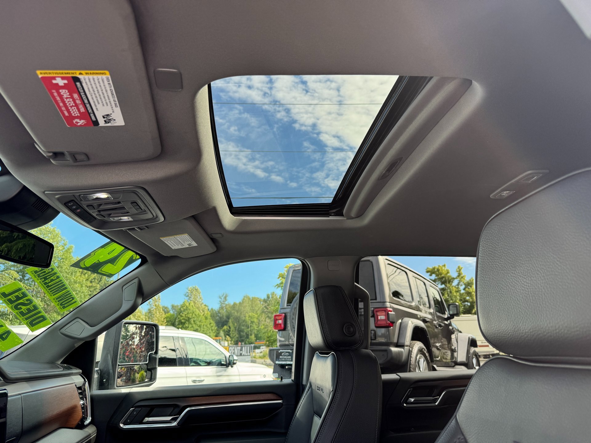 Used 2024 GMC Sierra 3500 Denali image 15