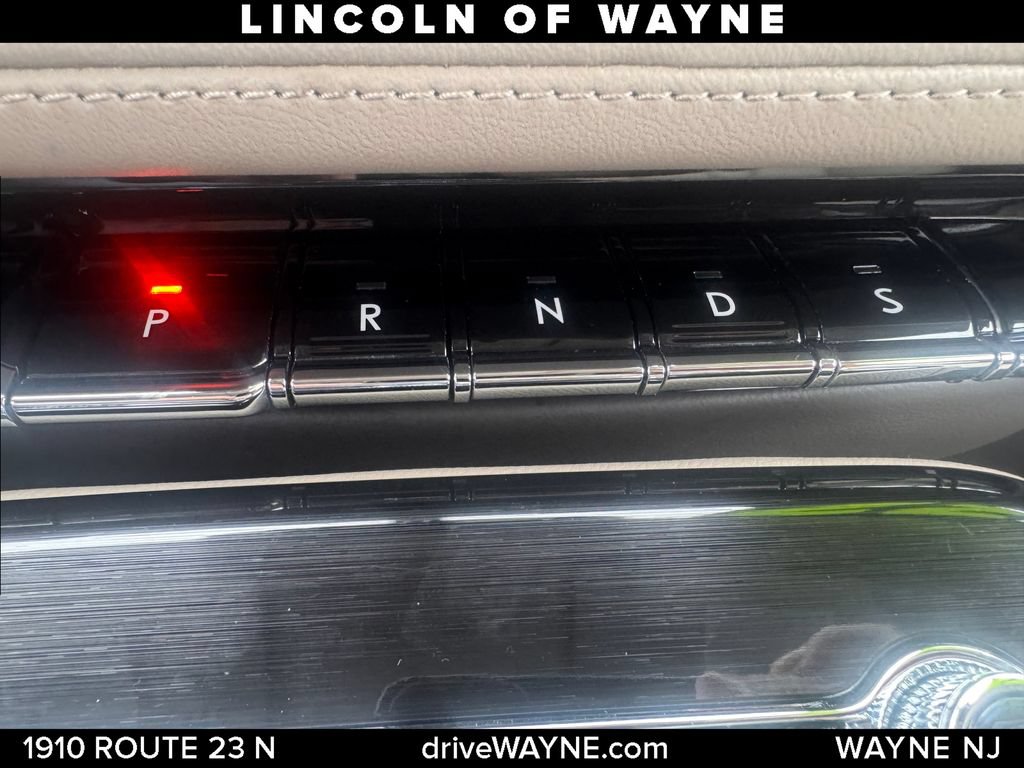 Certified 2022 Lincoln Nautilus AWD w/ Premium Package image 20