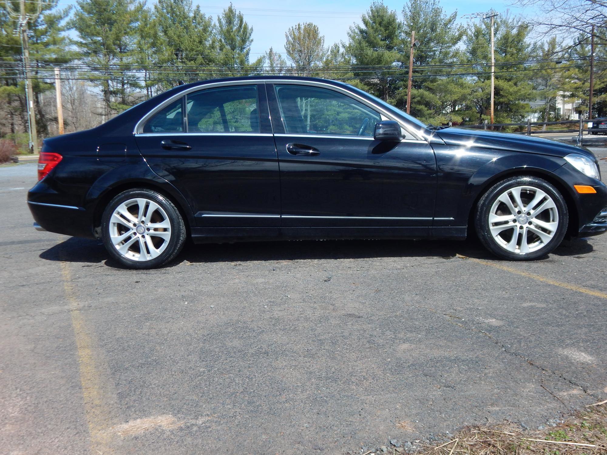Used 2012 Mercedes-Benz C 300 SEDAN 4-DR image 5