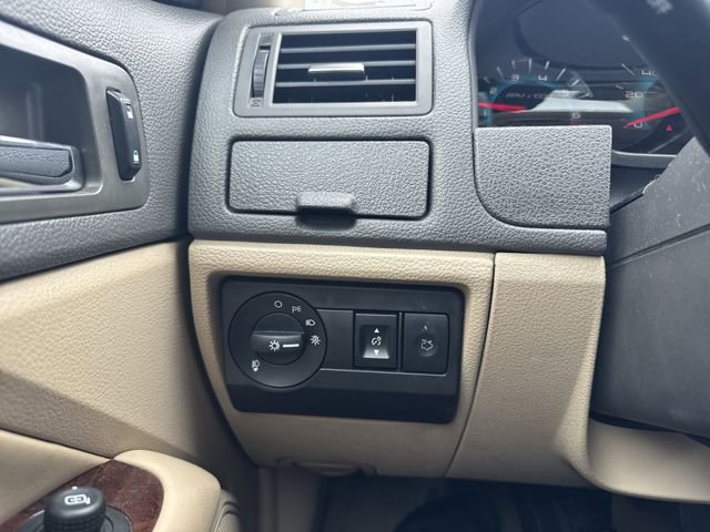 Used 2010 Ford Fusion SEL FWD image 15