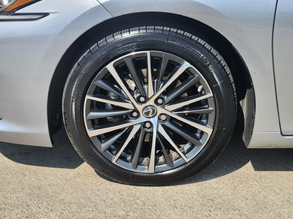 Certified 2023 Lexus ES 350 w/ Premium Package FWD image 10