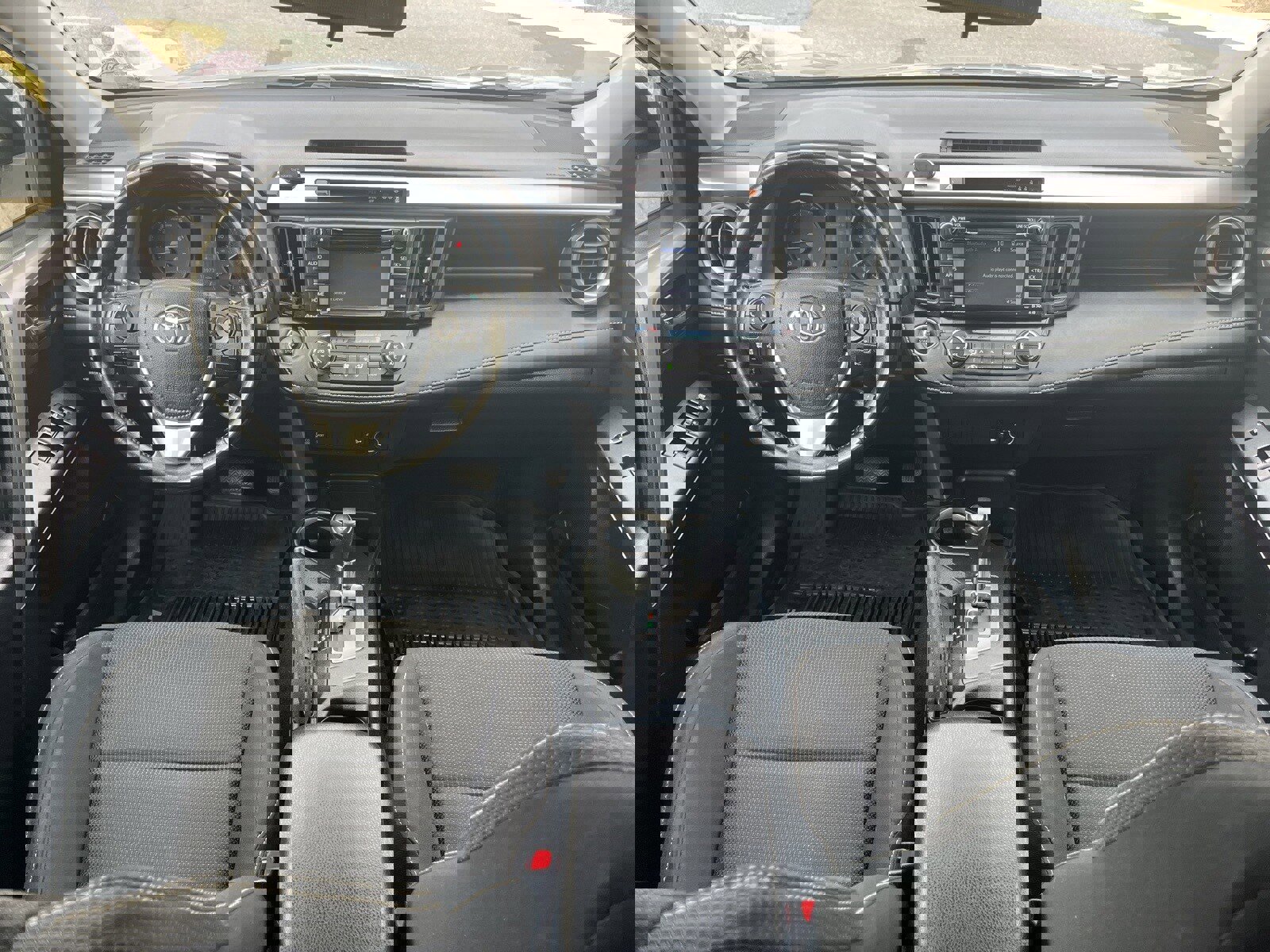 Used 2018 Toyota RAV4 Adventure image 15