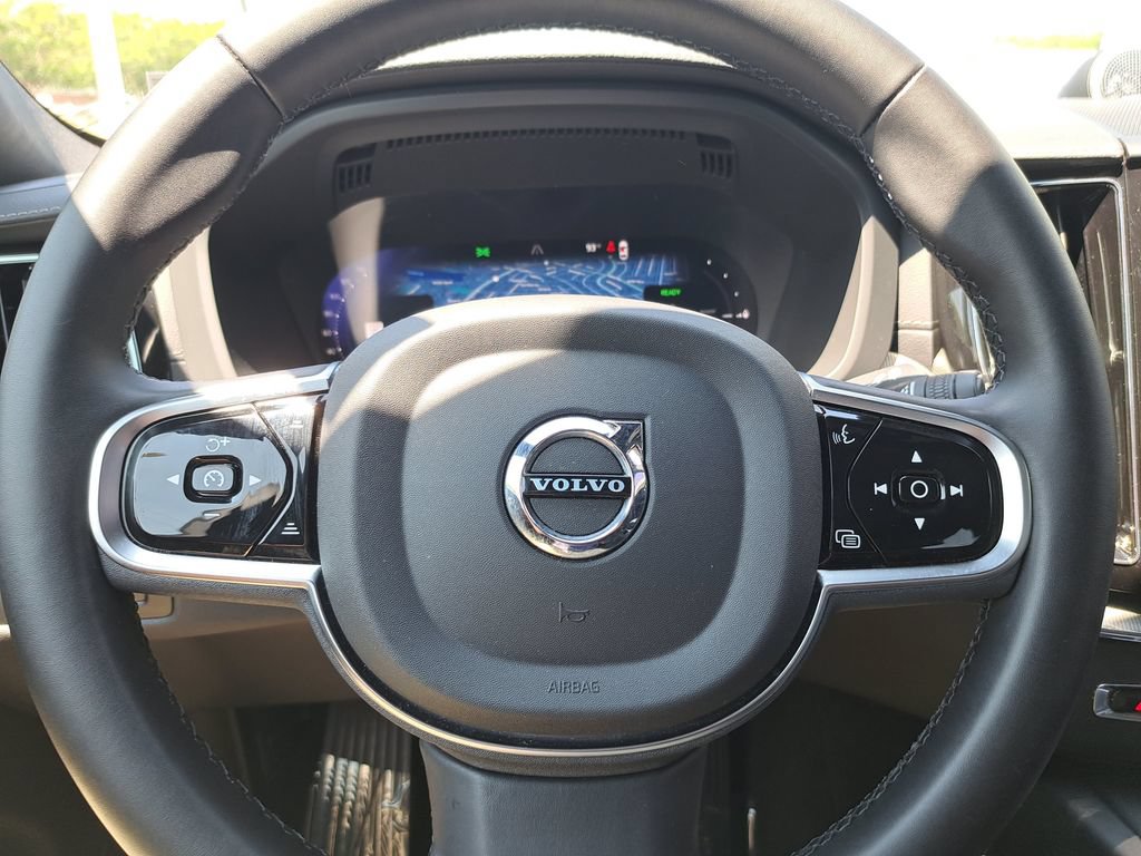 Used 2024 Volvo XC60 T8 Ultimate w/ Climate Package AWD/4WD image 10