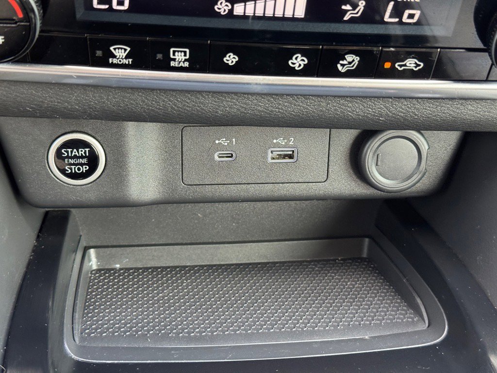 Used 2021 Nissan Rogue SV image 24