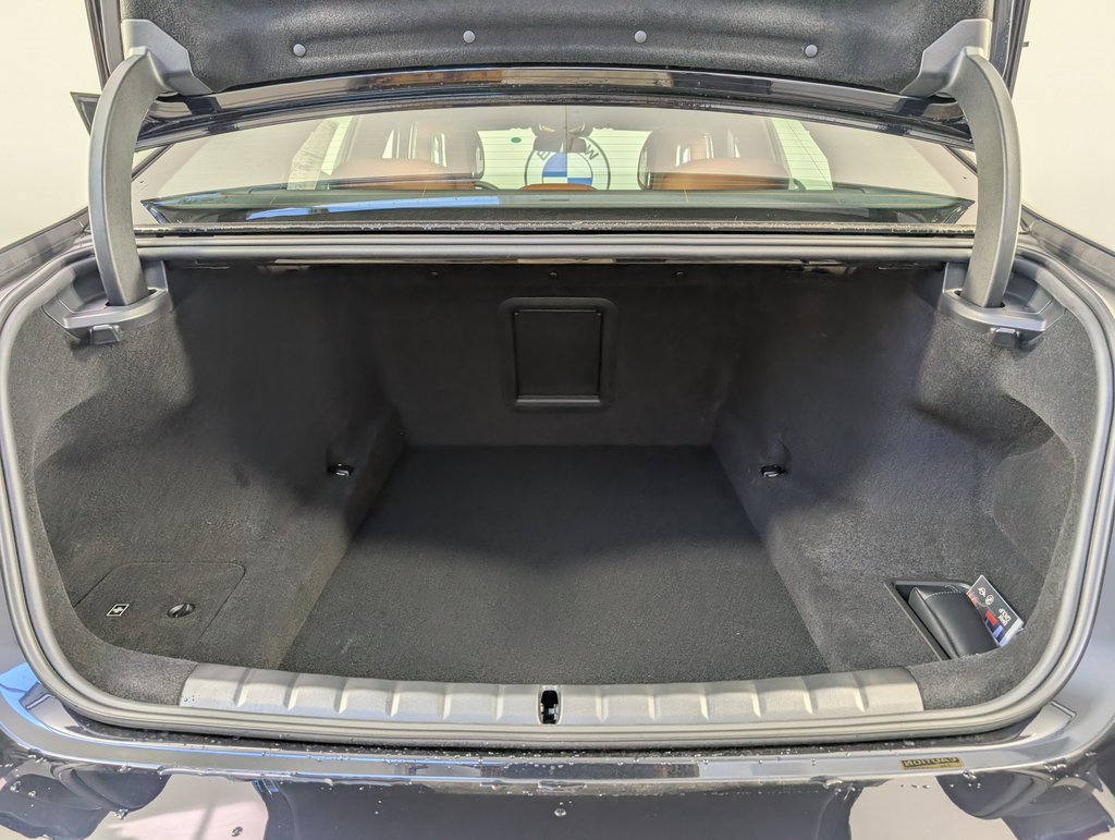 New 2026 BMW 740i xDrive w/ Premium Package image 19