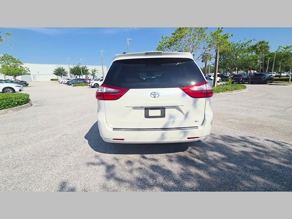 Used 2020 Toyota Sienna XLE FWD image 9