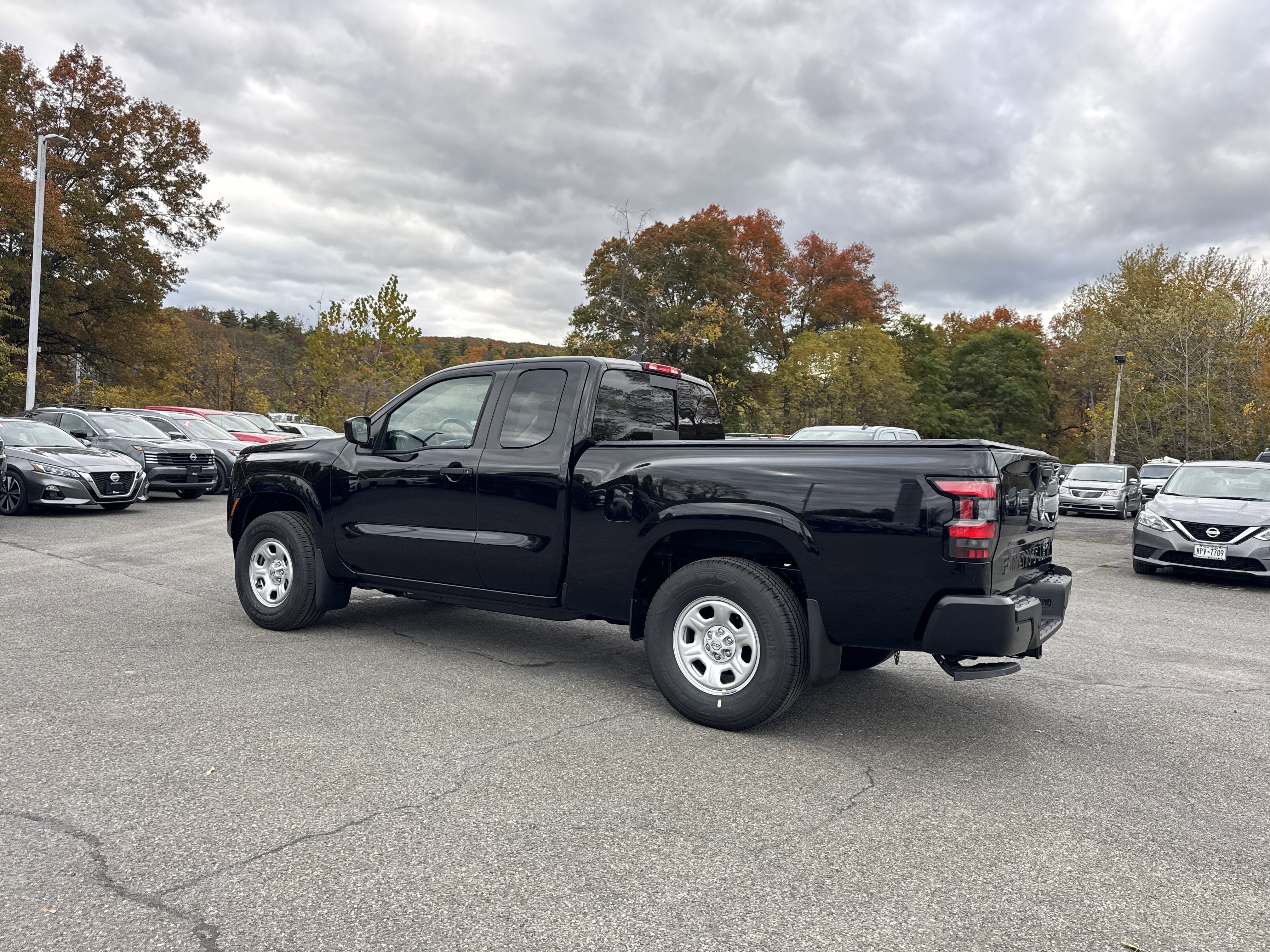 New 2026 Nissan Frontier S image 7
