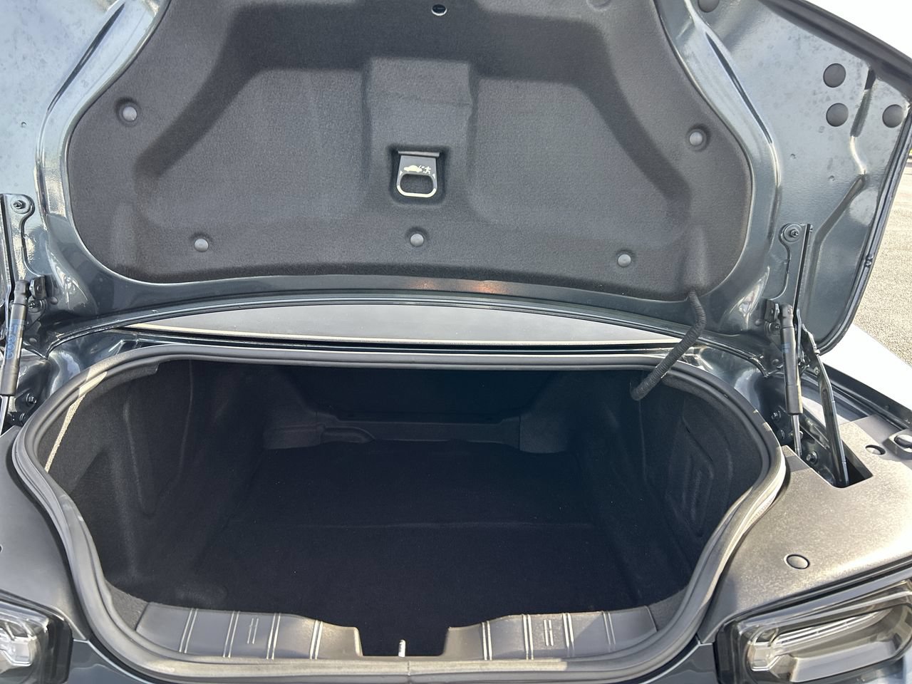 Used 2019 Chevrolet Camaro SS RWD image 17