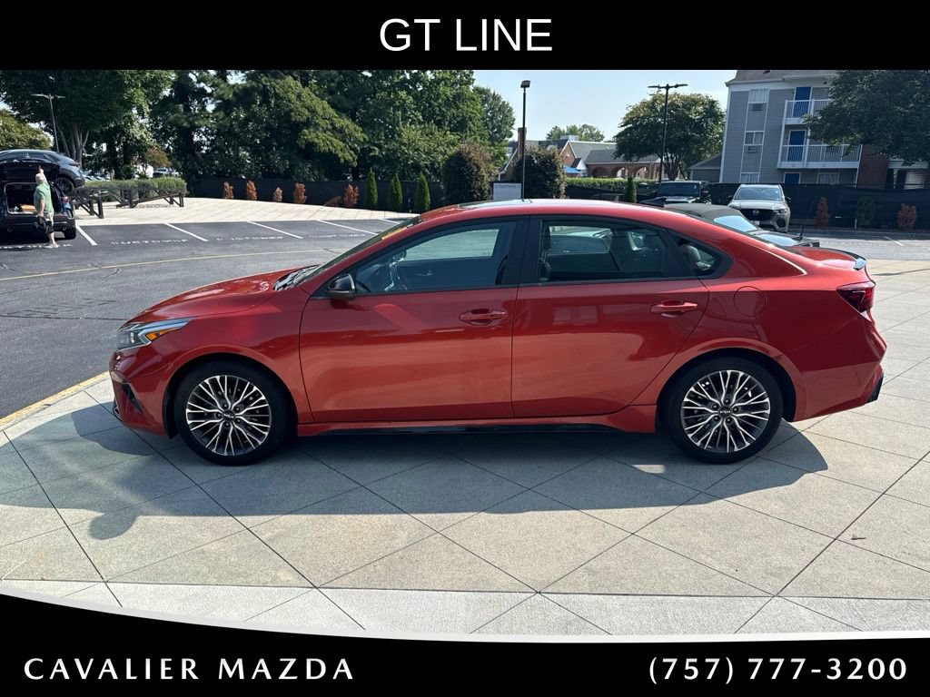 Used 2022 Kia Forte GT-Line w/ GT-Line Premium Package FWD image 4