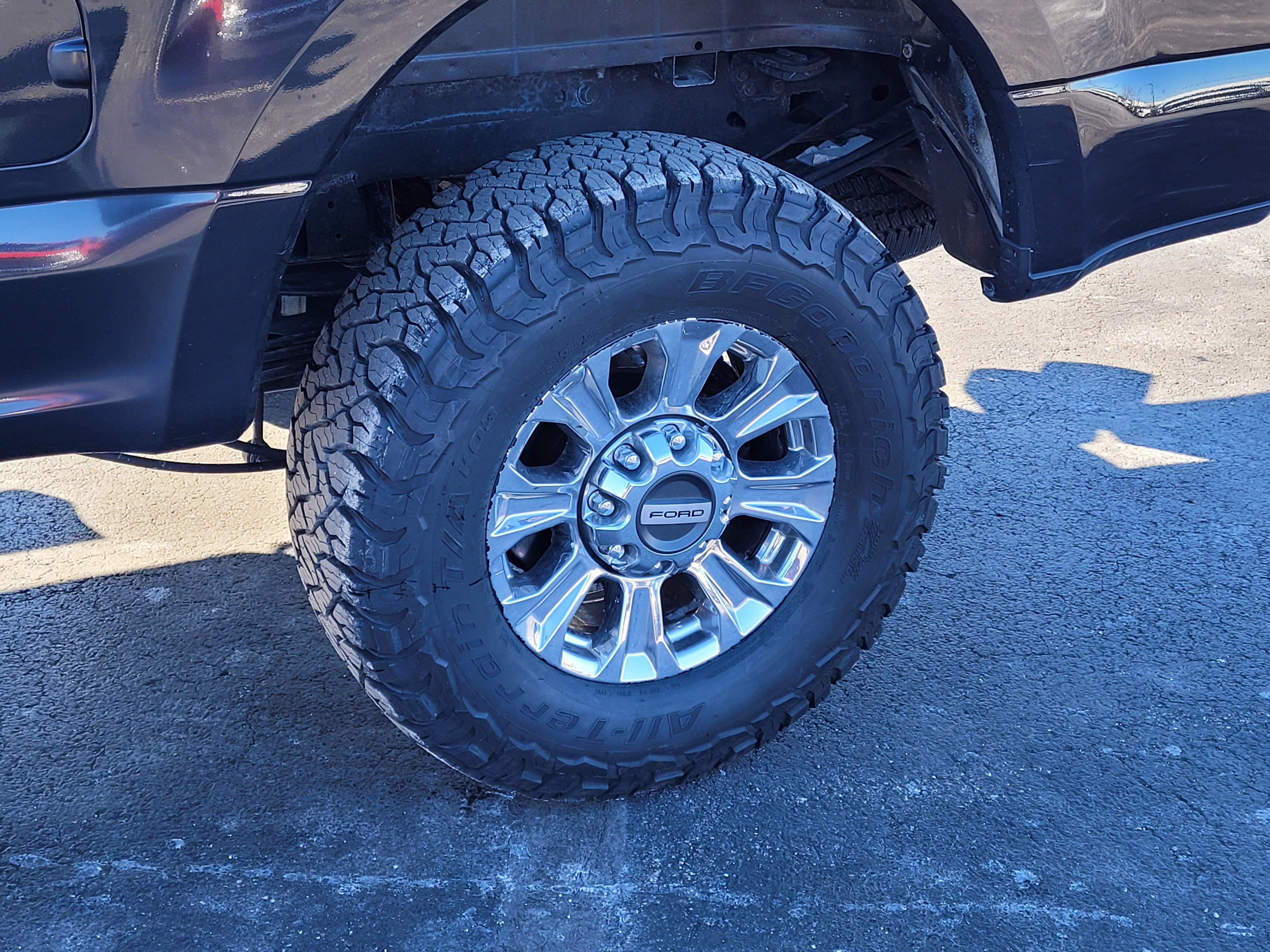 Used 2019 Ford F250 XLT w/ XLT Premium Package image 10