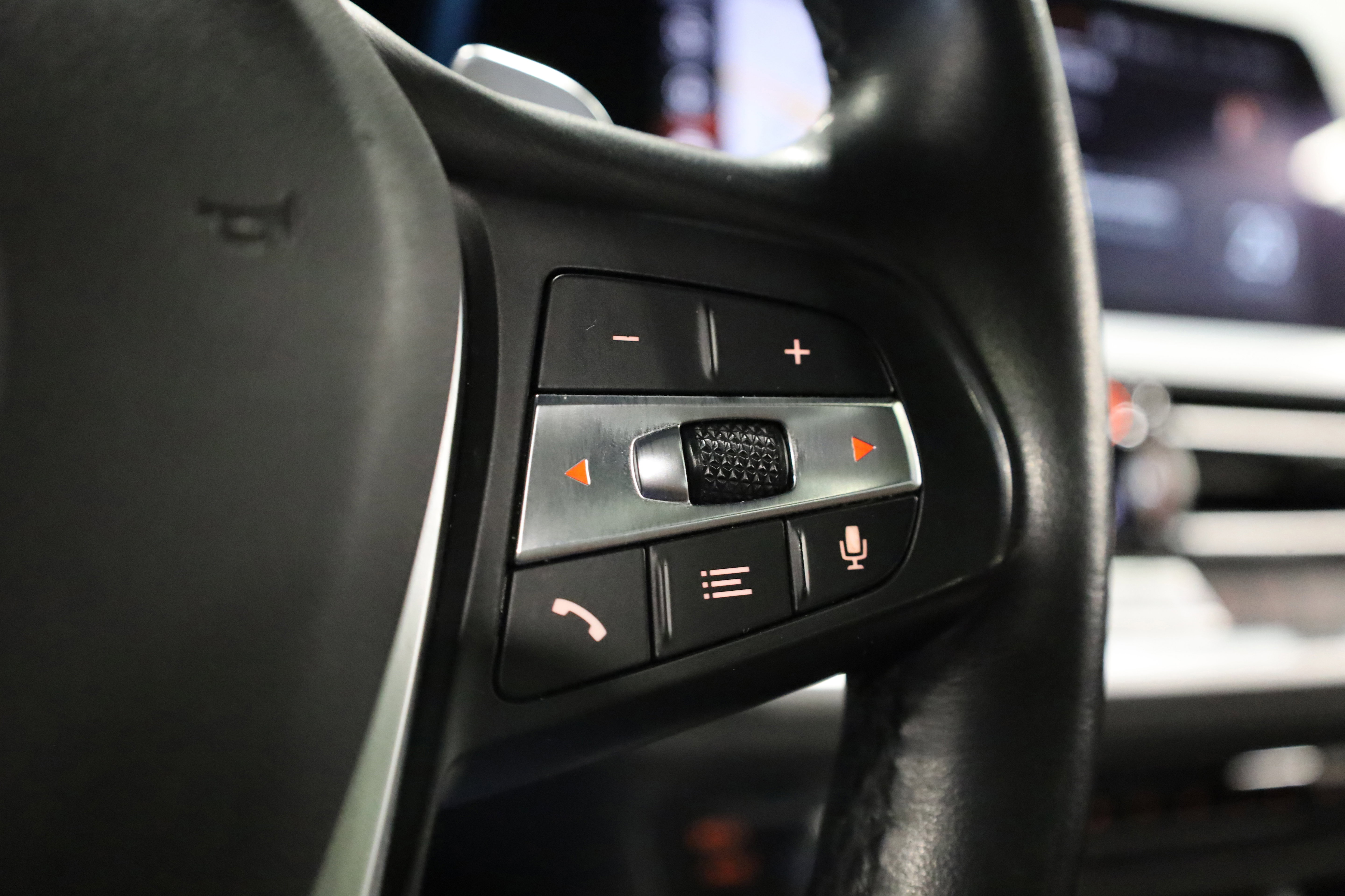 Used 2020 BMW 330i xDrive Sedan w/ Premium Package image 25