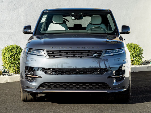 New 2027 Land Rover Range Rover Sport Dynamic SE AWD/4WD image 3