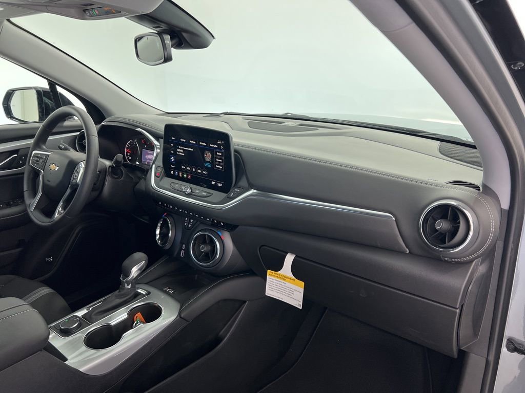 New 2026 Chevrolet Blazer LT w/ Convenience Package image 25