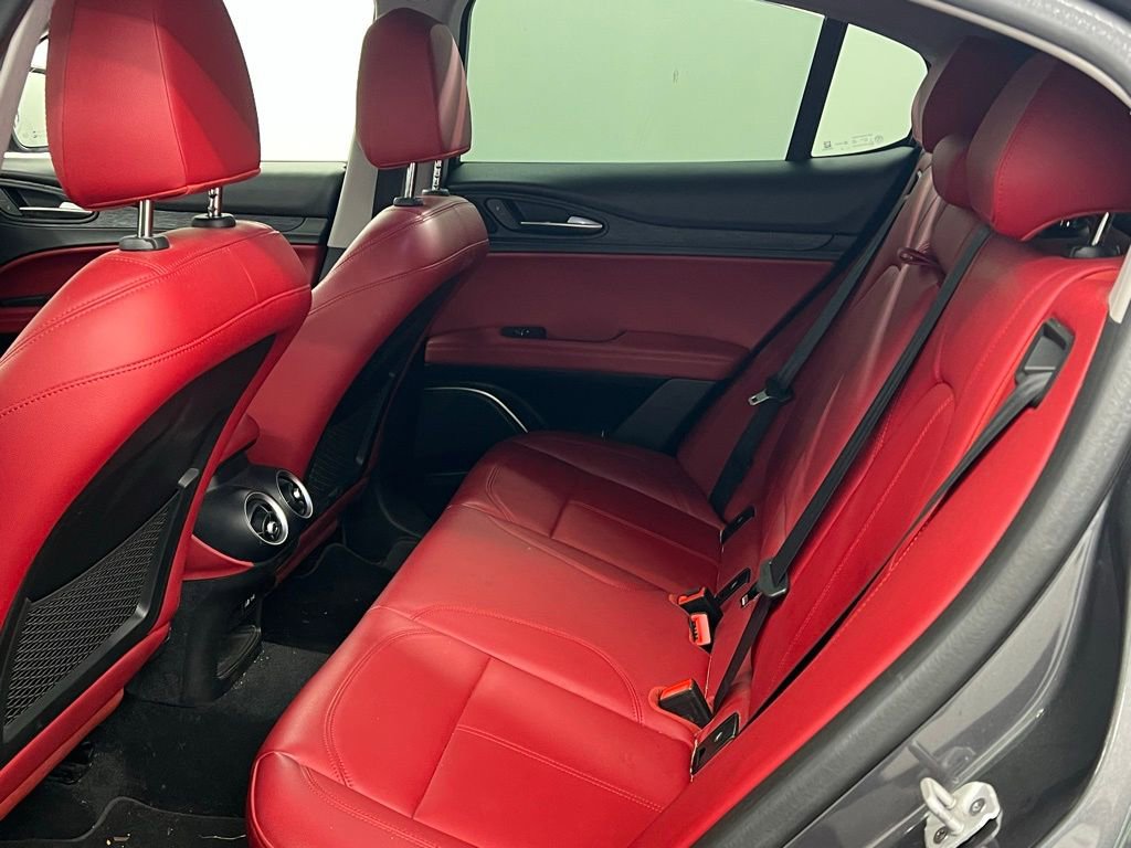 Used 2020 Alfa Romeo Stelvio w/ Nero Edizione image 11
