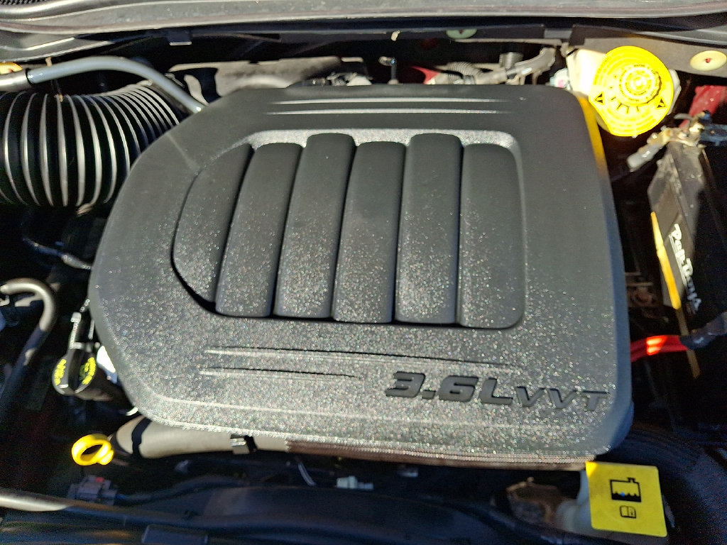 Used 2019 Dodge Grand Caravan SXT w/ Blacktop Package FWD image 30