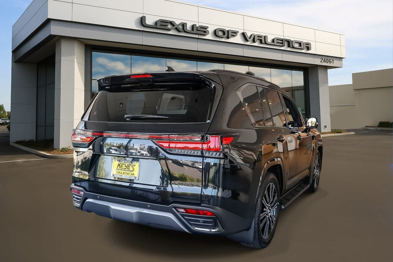 New 2026 Lexus LX 600 4WD w/ Luxury Package image 4