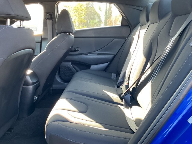 Used 2025 Hyundai Elantra SEL FWD image 27