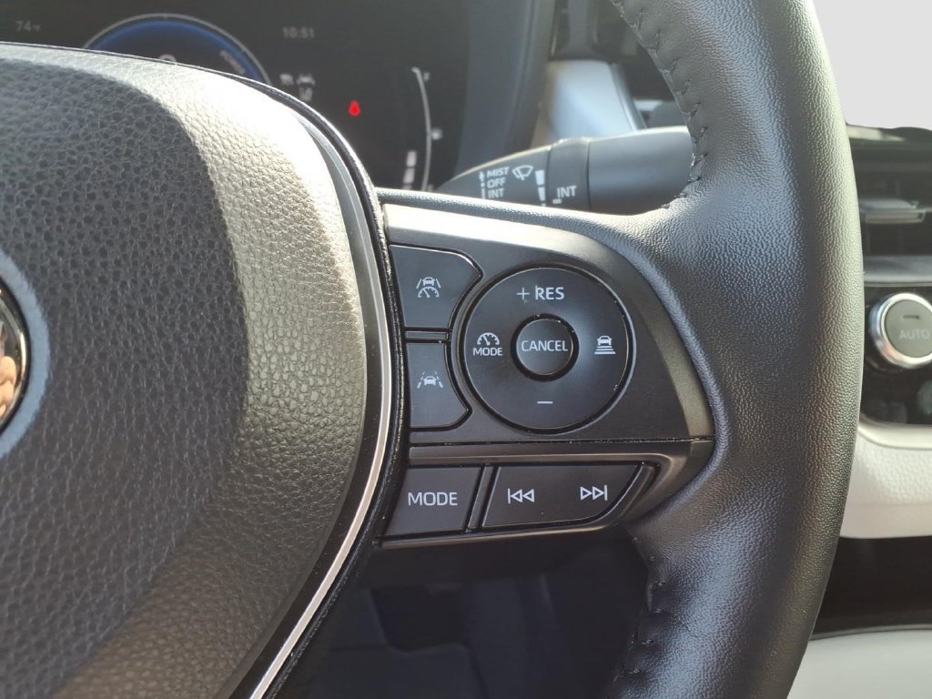 Used 2026 Toyota Corolla SE FWD image 25