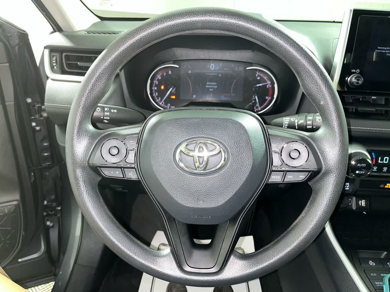 Used 2023 Toyota RAV4 XLE AWD/4WD image 16